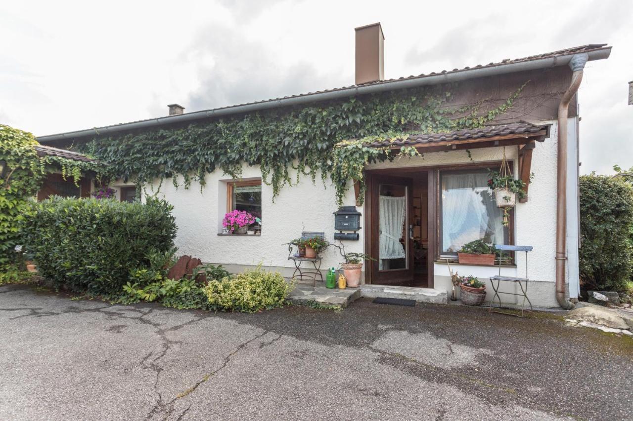 Haus Rosi Und Werner Appartement Emmerting Buitenkant foto