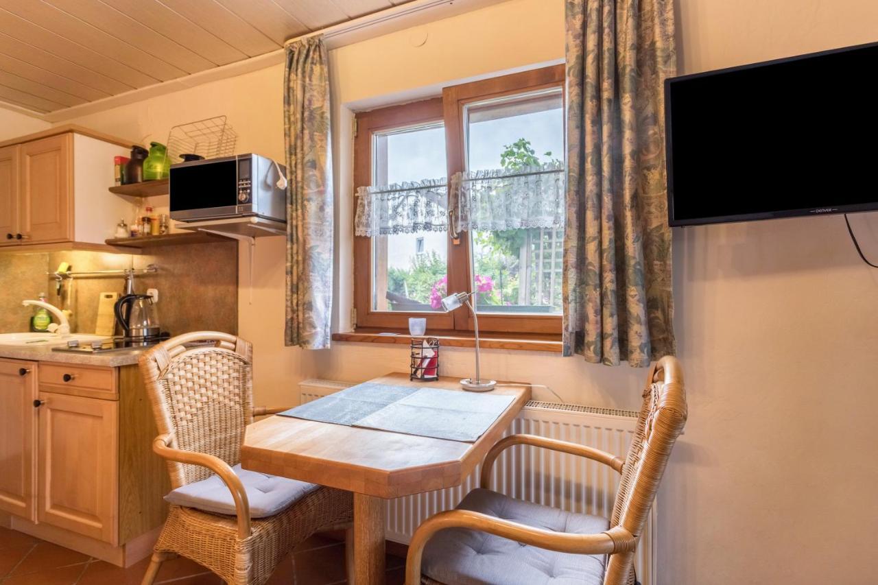 Haus Rosi Und Werner Appartement Emmerting Buitenkant foto